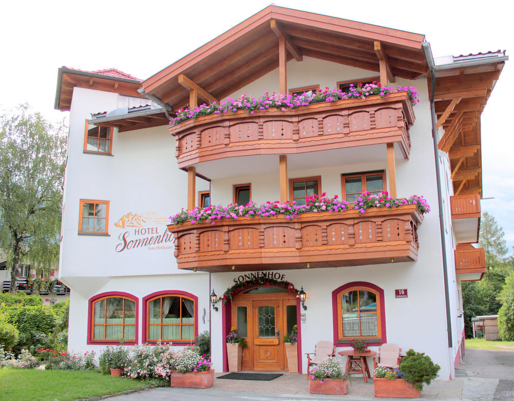 Hotel Sonnenhof - Bed & Breakfast & Appartements Mutters Exterior foto